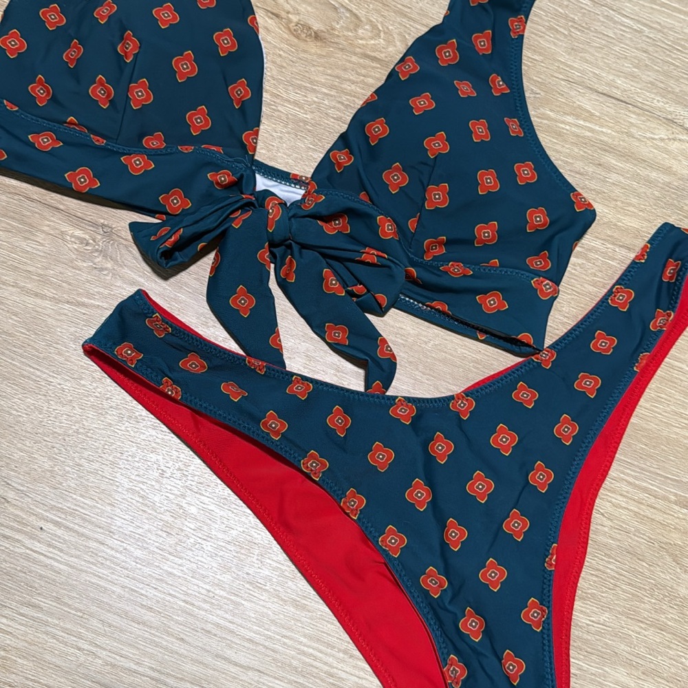 Cupshe Real and Red Patterned Bikini